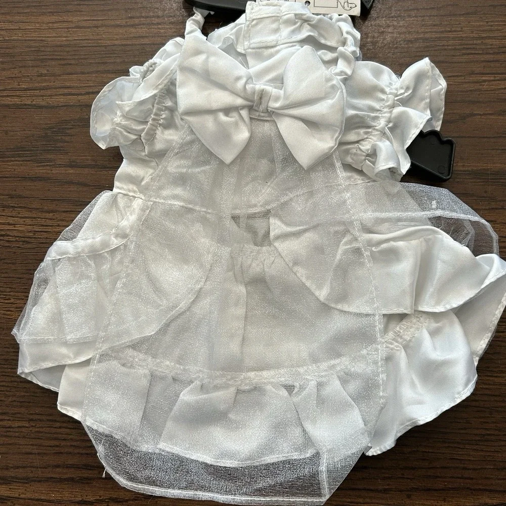 Dog Wedding Dress Size XXS Yappily Ever‎ After Attached Veil